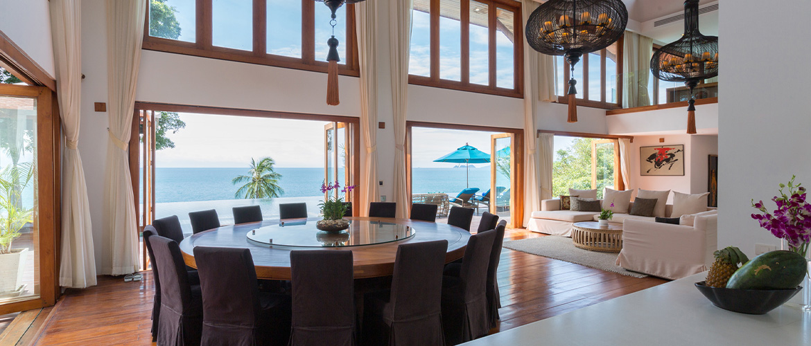 Villa Riva - Lavish dining room with a view